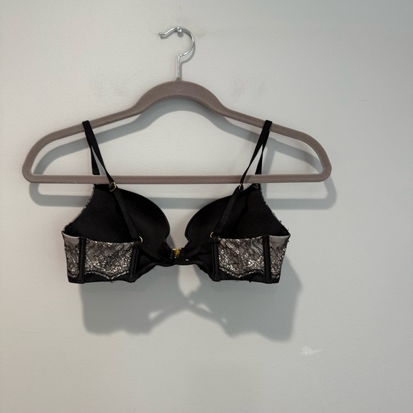 Victoria’s Secret Black Lace Bra - Picture 2 of 4